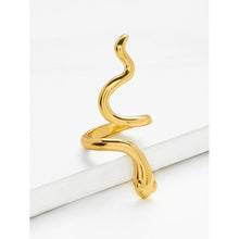 Load image into Gallery viewer, Smooth Snake Design Ring
